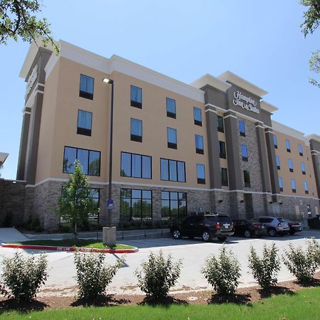 Hampton Inn & Suites Dallas Market Center Exterior photo